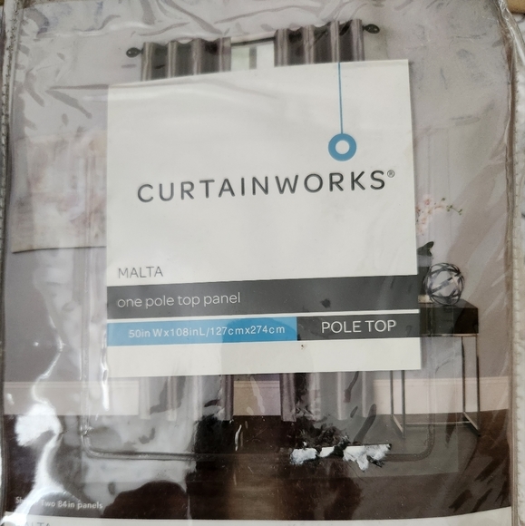 Pole top curtains - Picture 1 of 3